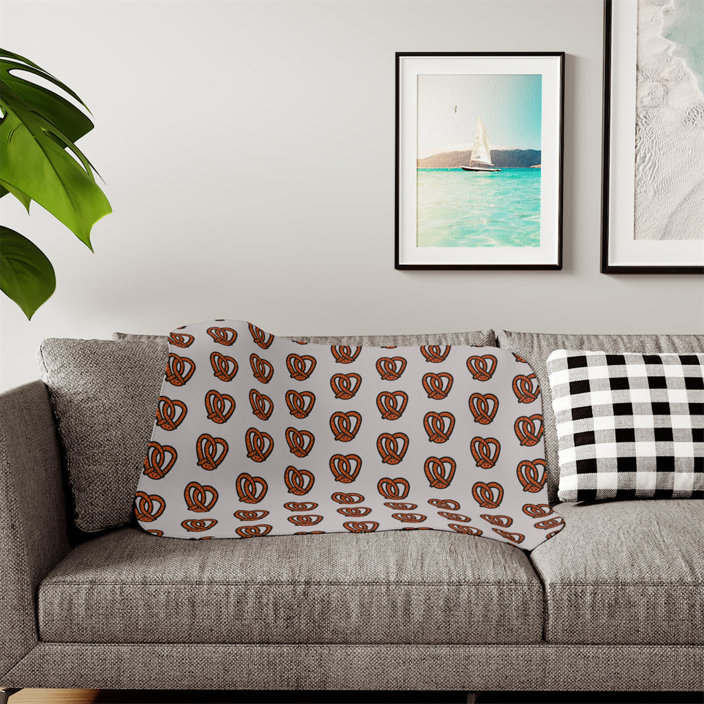 Hand-Drawn Brown Salted Pretzel Pattern Sherpa Blanket | Cozy Snack Print, Neutral Kitchen Throw