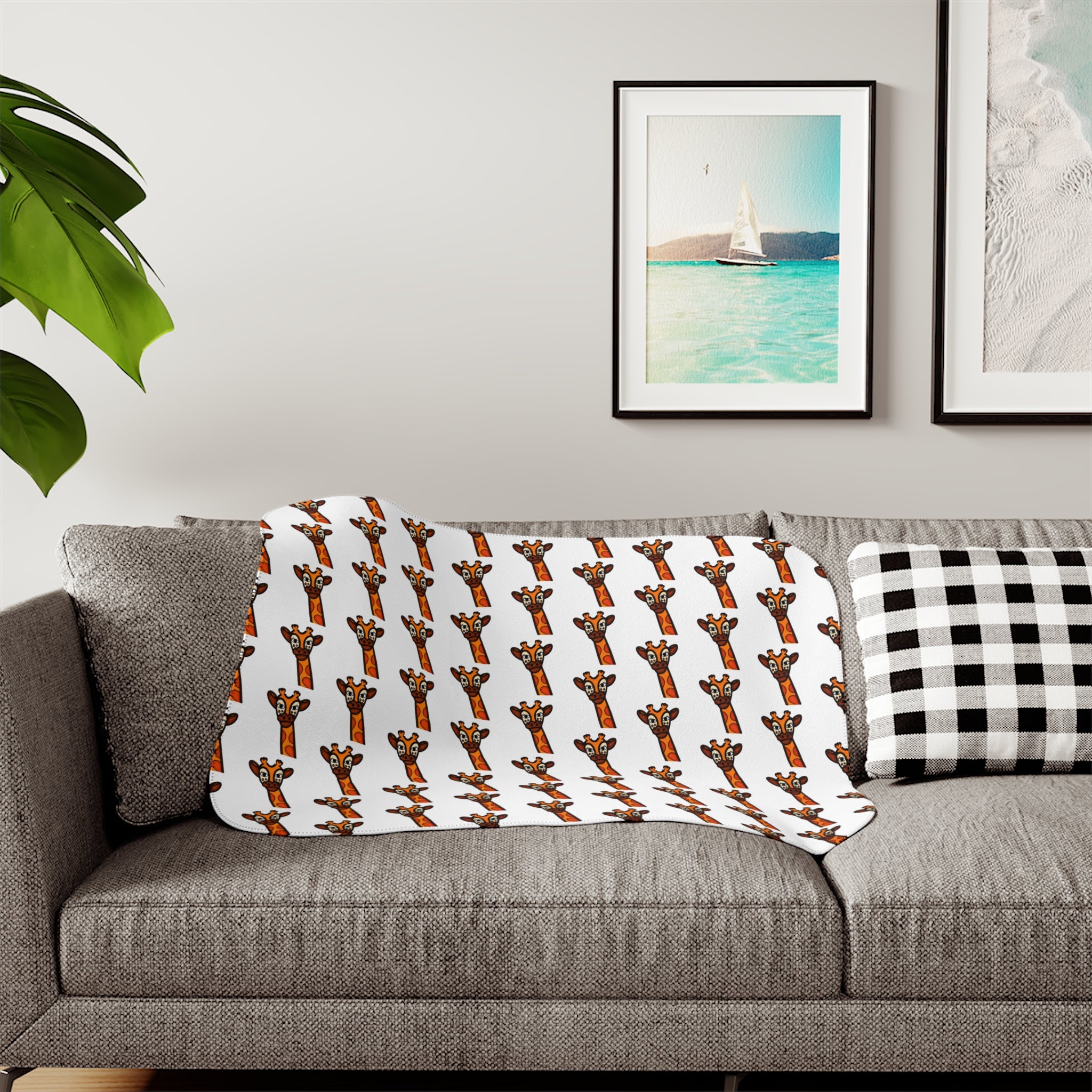 Hand-Drawn Cute Giraffe Pattern Sherpa Blanket | Repeating Animal Print Cozy Throw