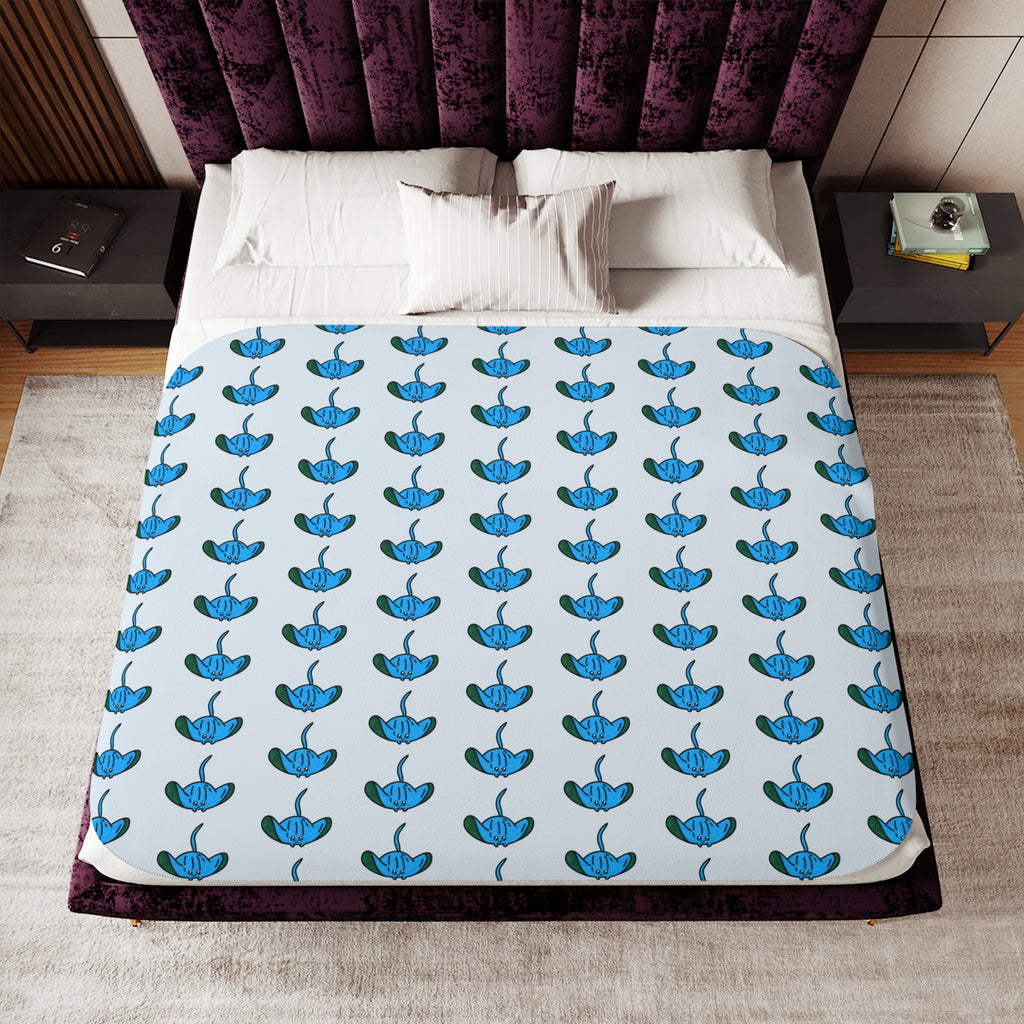 Hand-Drawn Blue Manta Ray Pattern Sherpa Blanket | Ocean Animal Print, Cozy Stingray Throw
