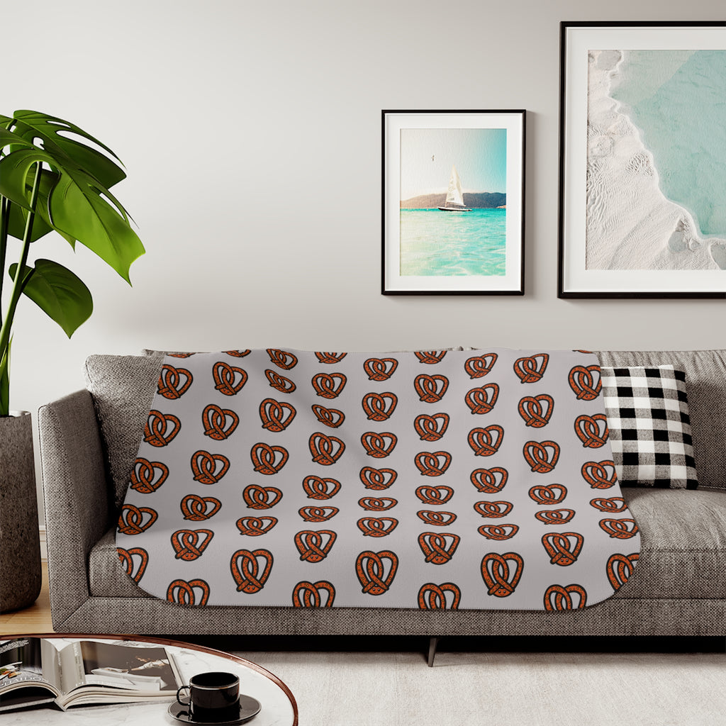 Hand-Drawn Brown Salted Pretzel Pattern Sherpa Blanket | Cozy Snack Print, Neutral Kitchen Throw